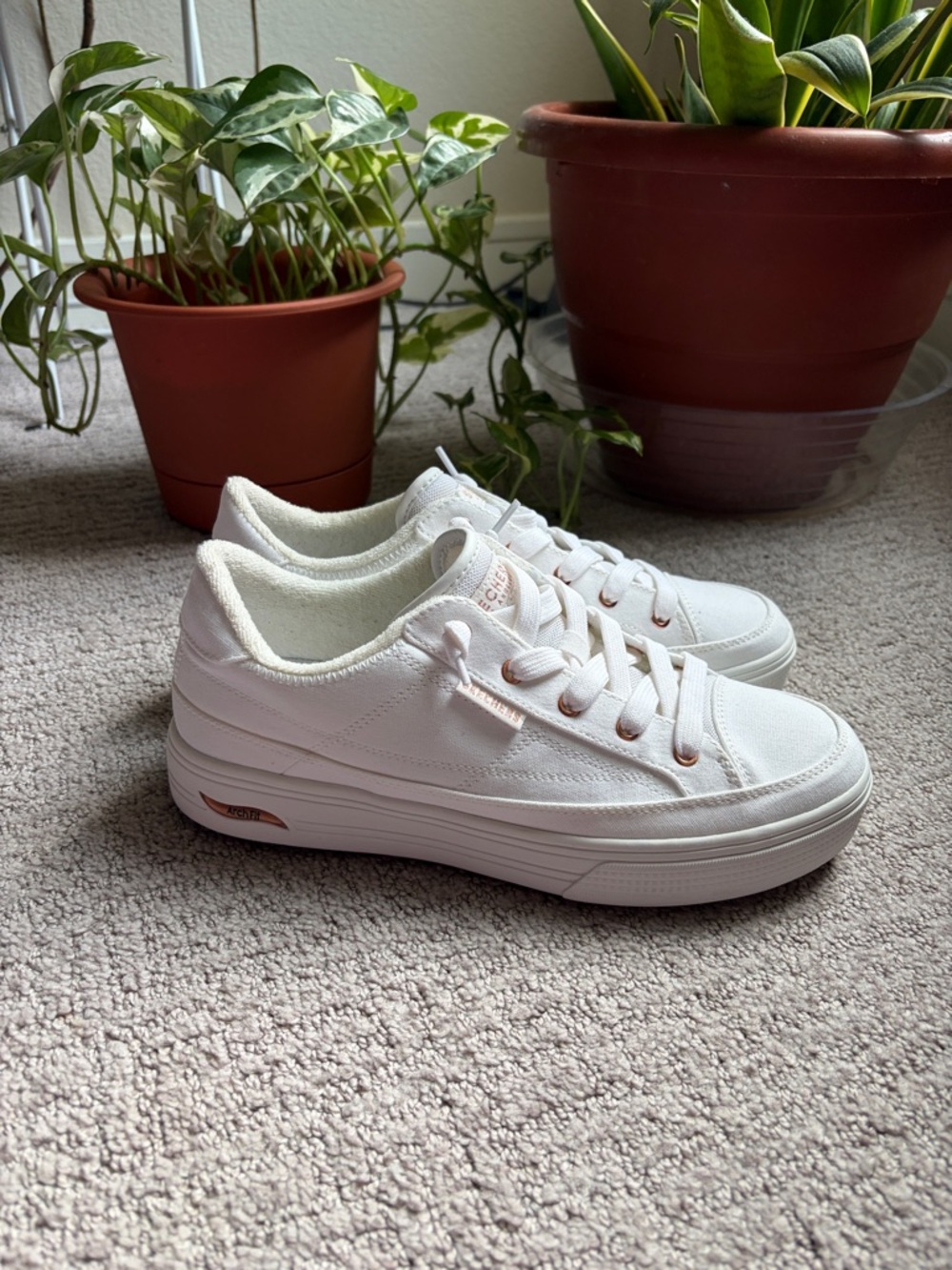Skechers Women's White Low-Top Platform Lace-Up Sneakers